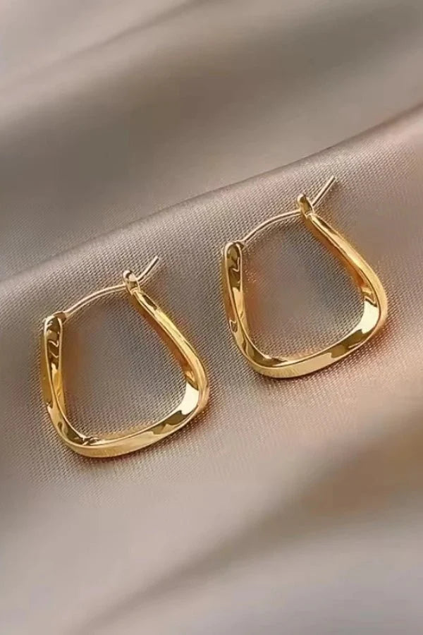 Anais Hoops